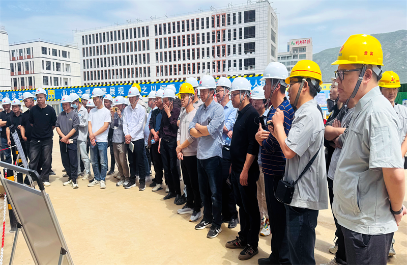 2025年4月17日，由莆田市涵江区住房和城乡建设局主办、918博天堂三建承办的钢筋安装工程质量防控现场交流会在联东U谷·涵江海峡智造产业谷一期成功召开。